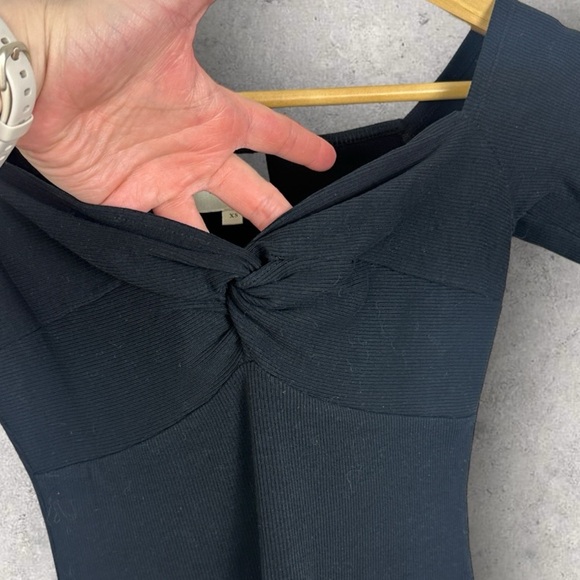 Sezane Coraline Dress Black‎ Size XS Minimalist French Sweetheart V-Neck Bodycon - Picture 7 of 12